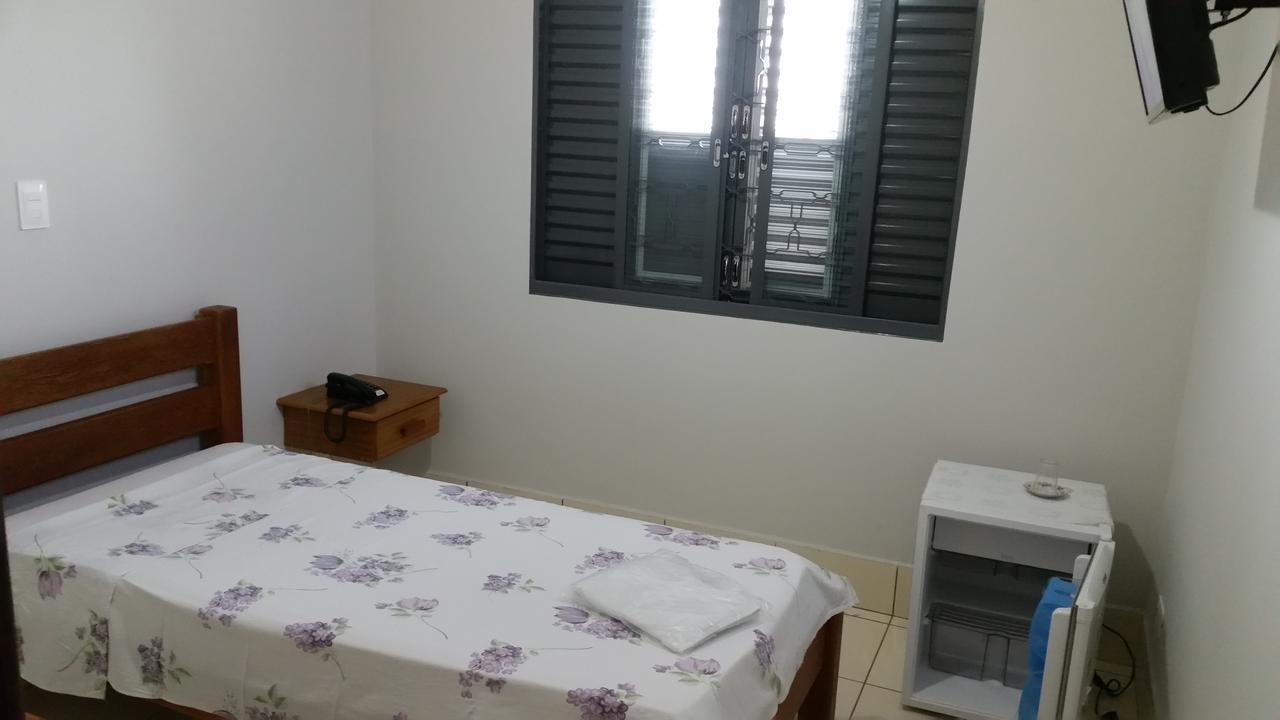 Florenca Hotel Santo Anastácio Buitenkant foto